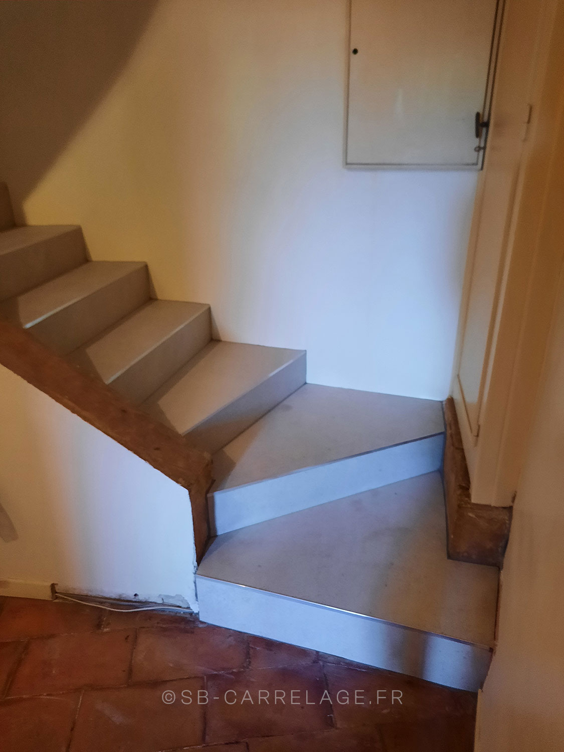 SB CARRELAGE intérieur escalier