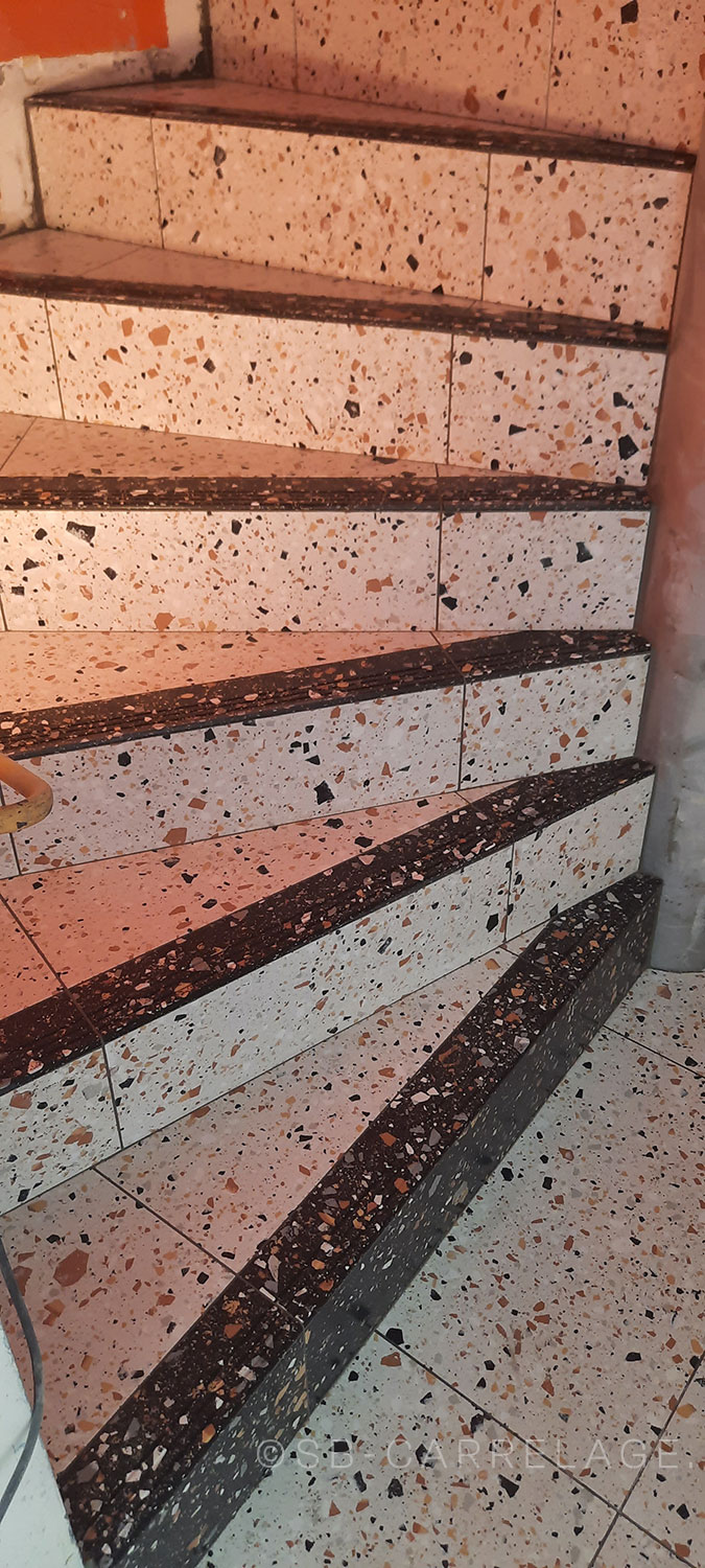 SB CARRELAGE intérieur escalier granito
