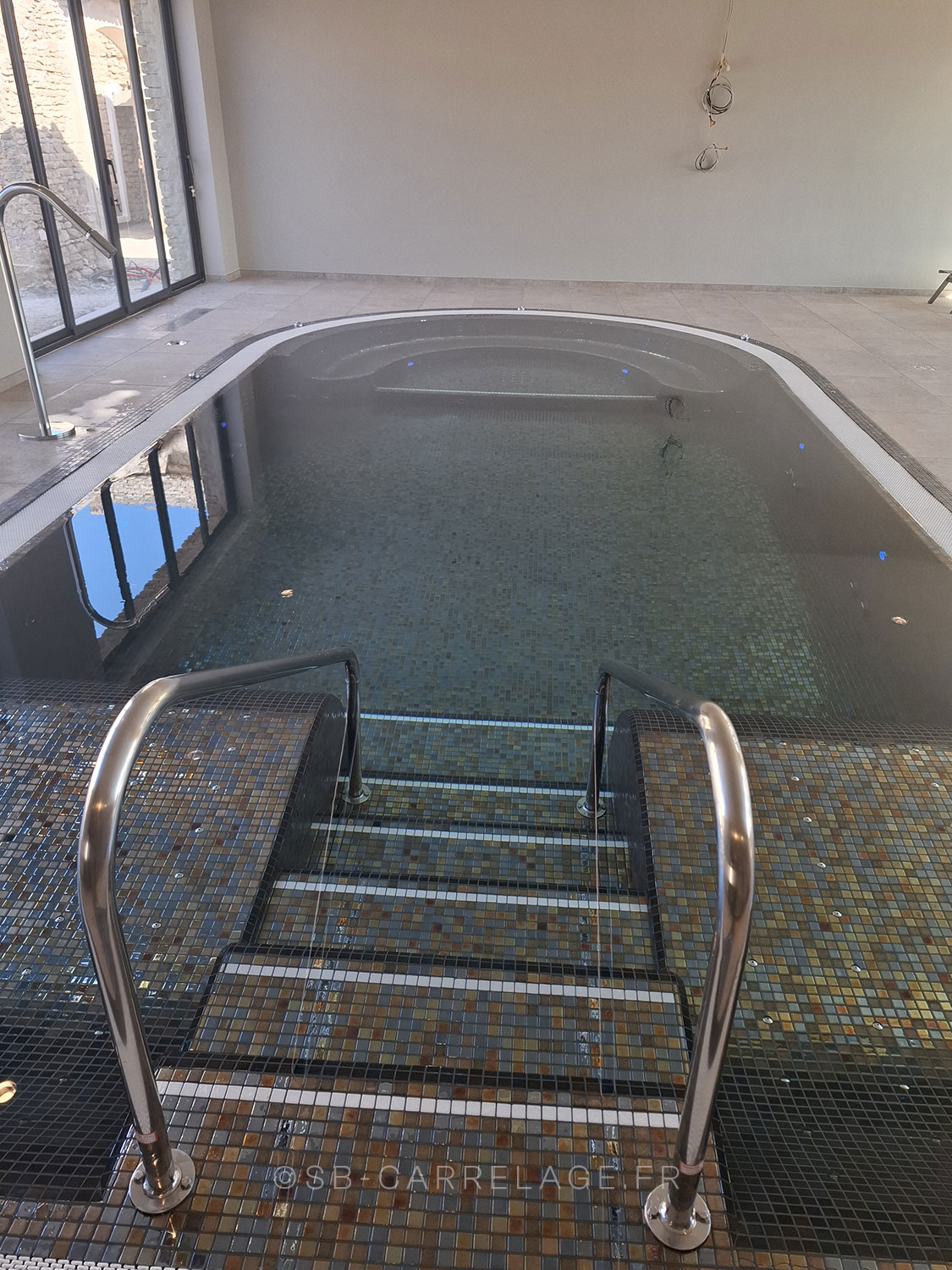 SB CARRELAGE spécial spa Luberon Provence piscine